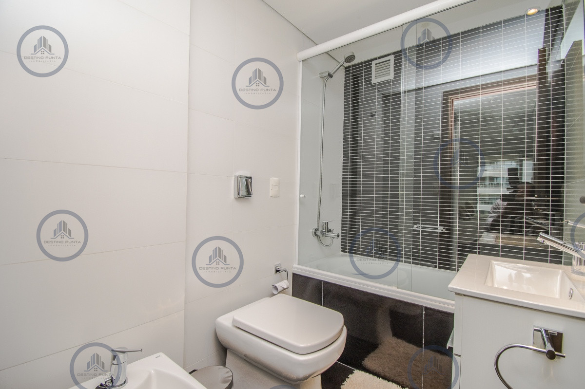 Apartamento ID.311 - Apartamento de 2 Dormitorios + Servicio - Look Brava