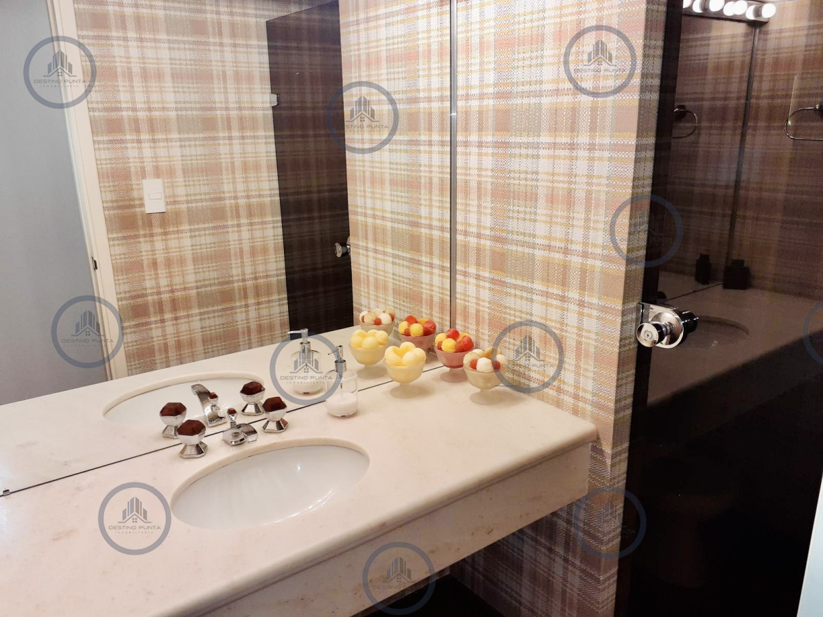 Apartamento ID.1173 - Espectacular Apartamento de 3 Dormitorios Frente al Mar, Playa Brava