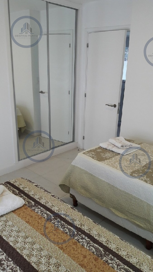 Apartamento ID.323 - Muy Buen Apartamento de 2 Dormitorios en Península - Punta del Este