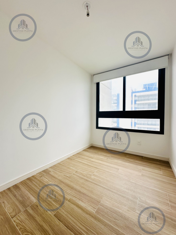 Apartamento ID.1196 - Apartamento de 2 Dormitorios Alquiler Anual, Playa Brava, Punta del Este