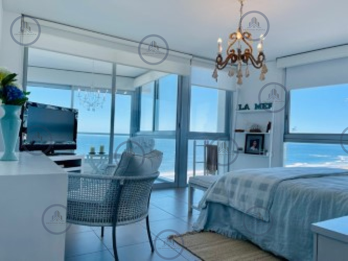 Apartamento ID.46 - Venta de apartamento premiun de tres dormitorios más dependencia en torre de categoría sobre playa Brava, Punta del Este