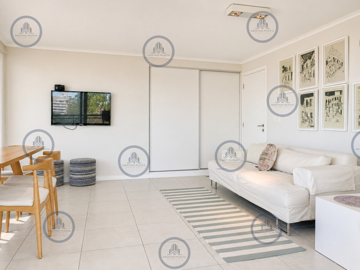 Apartamento ID.195 - Excelente Apartamento de 2 Dormitorios en Ocean Drive, Punta del Este