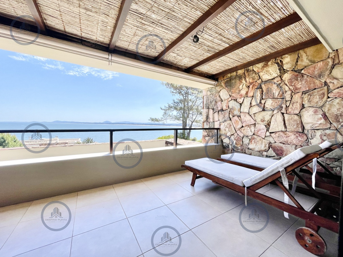 Apartamento ID.928 - Alquiler temporario de apartamento de dos dormitorios con parrillero de uso exclusivo en Punta Ballena