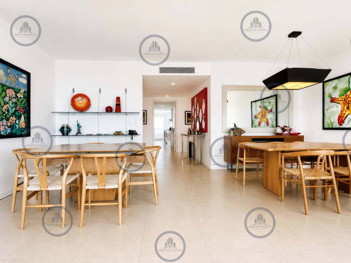 Apartamento ID.272 - Oportunidad en Venta Maravilloso departamento esquinero en Torre Le Parc, Playa Brava, Punta del Este