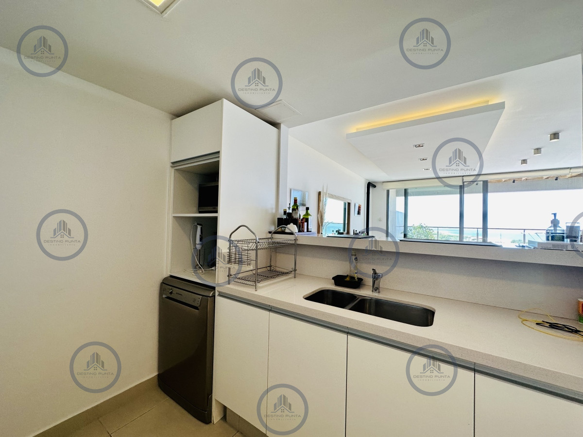 Apartamento ID.1690 - Venta y Alquiler temporario de apartamento moderno de dos dormitorios con parrillero en Punta Ballena