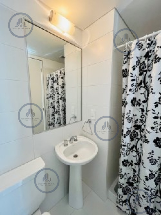 Apartamento ID.46 - Venta de apartamento premiun de tres dormitorios más dependencia en torre de categoría sobre playa Brava, Punta del Este