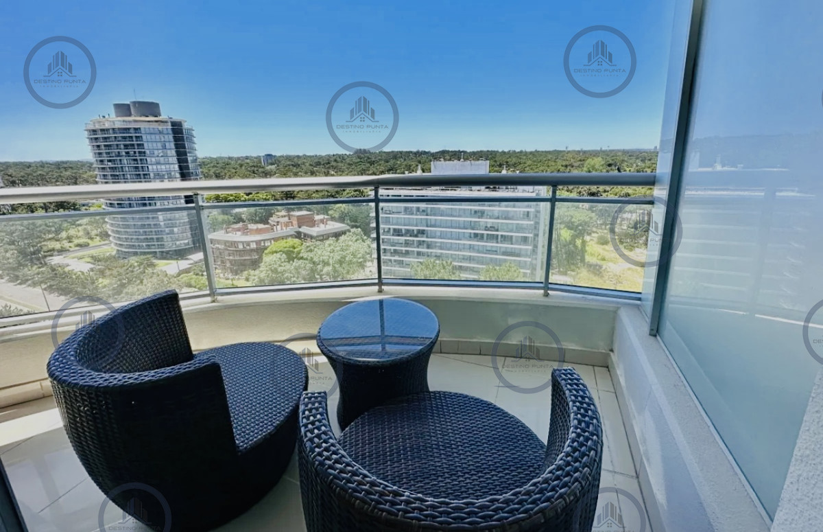 Apartamento ID.176 - Apartamento de 3 Dormitorios en Venta, Ocean Drive Punta del Este