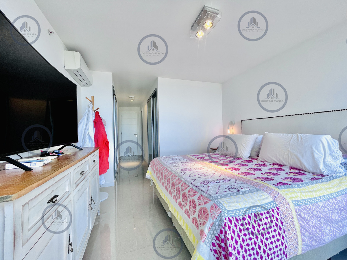 Apartamento ID.2518 -  Exclusivo Penthouse de 3 Dormitorios con Vistas panorámicas a Playa Brava, en Venta