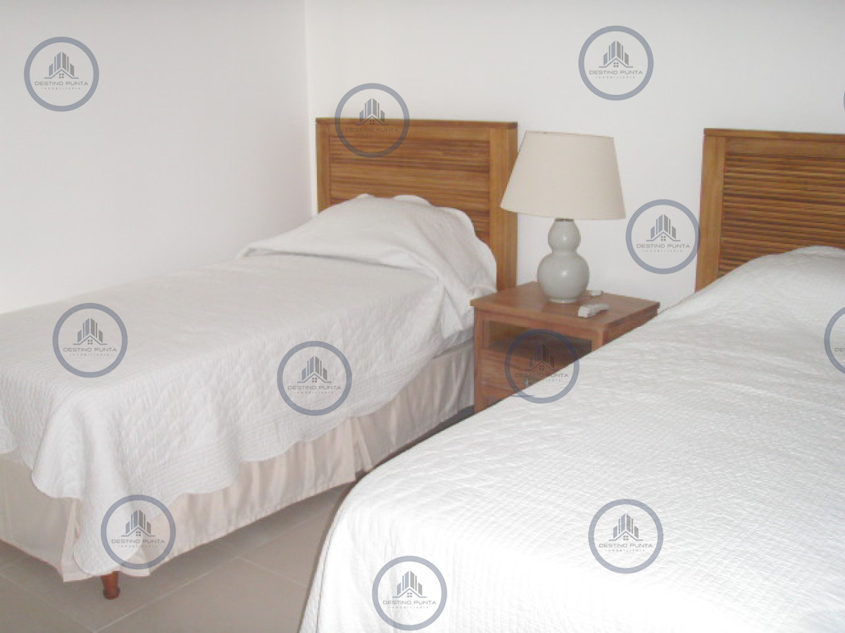 Apartamento ID.50 - Alquiler temporario de departamento esquinero en torre Le Parc, Punta del Este