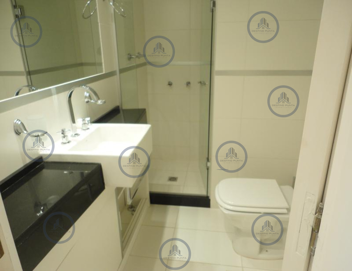 Apartamento ID.956 - Apartamento de 6 Dormitorios Frente al Puerto de Punta del Este