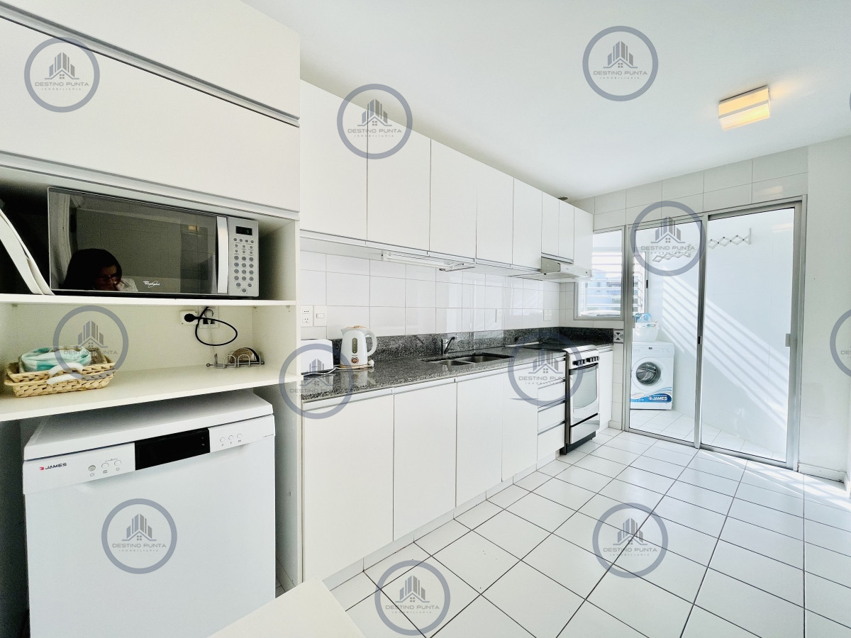 Apartamento ID.1599 - Maravilloso Penthouse de 3 Dormitorios y Parrillero en Montoya, La Barra