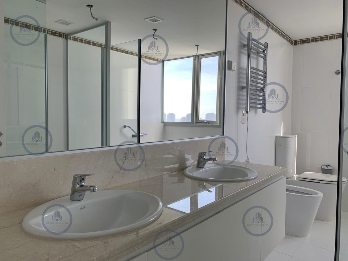 Apartamento ID.45 - Alquiler temporario de departamento premium de 3 Dormitorios y dependencia de servicio, Playa Brava