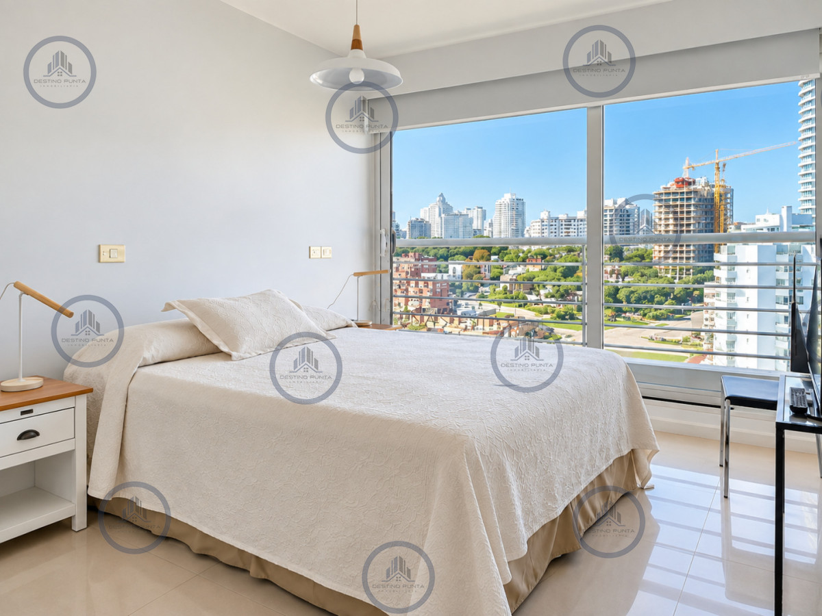 Apartamento ID.3306 - Moderno Apartamento de 3 Dormitorios en suite con Vista al Mar, Playa Mansa, Punta del Este