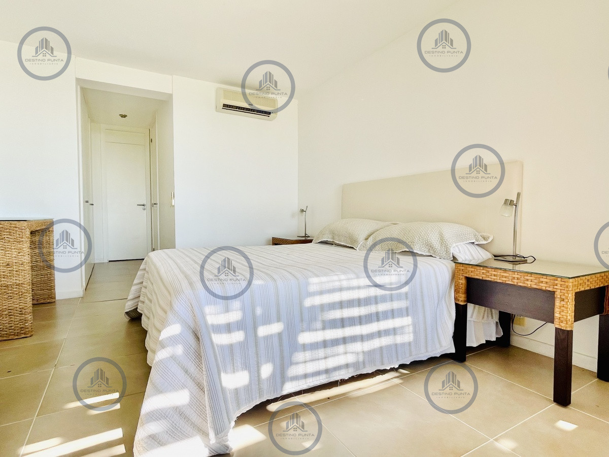 Apartamento ID.506 - Venta y alquiler temporario de apartamento de un dormitorio con parrillero en exclusivo complejo de Punta Ballena