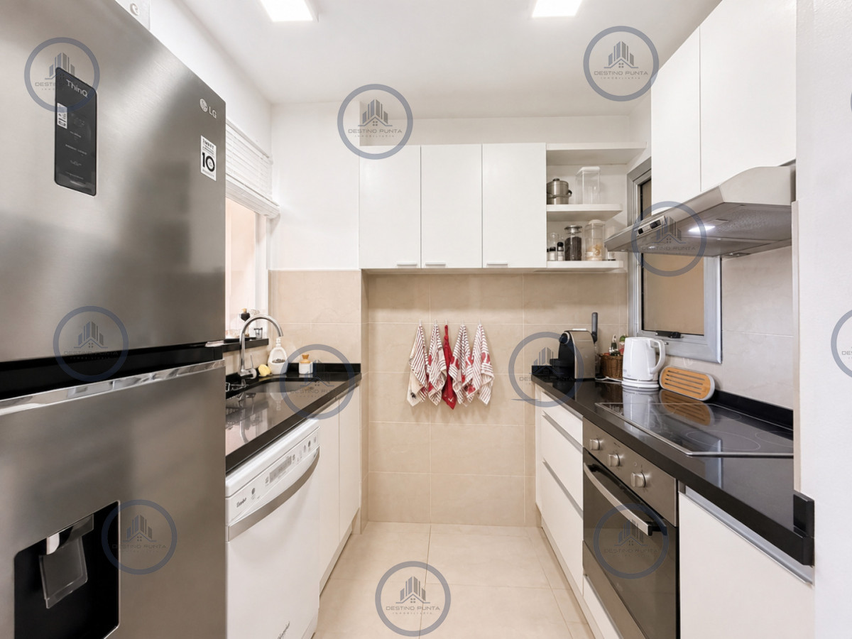 Apartamento ID.3250 - Apartamento moderno de 3 Dormitorios frente al mar en Playa Brava, Punta del Este