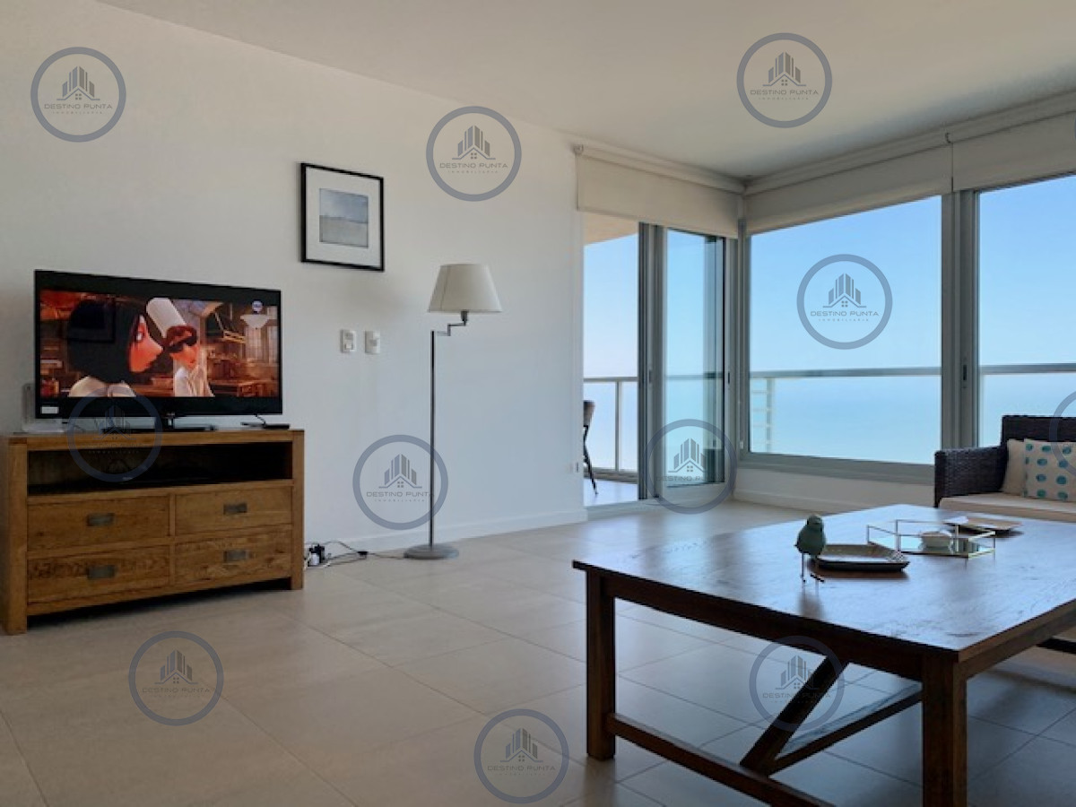 Apartamento ID.51 - Alquiler temporario de apartamento de dos dormitorios más dependencia de servicio sobre Playa Brava, Punta del Este