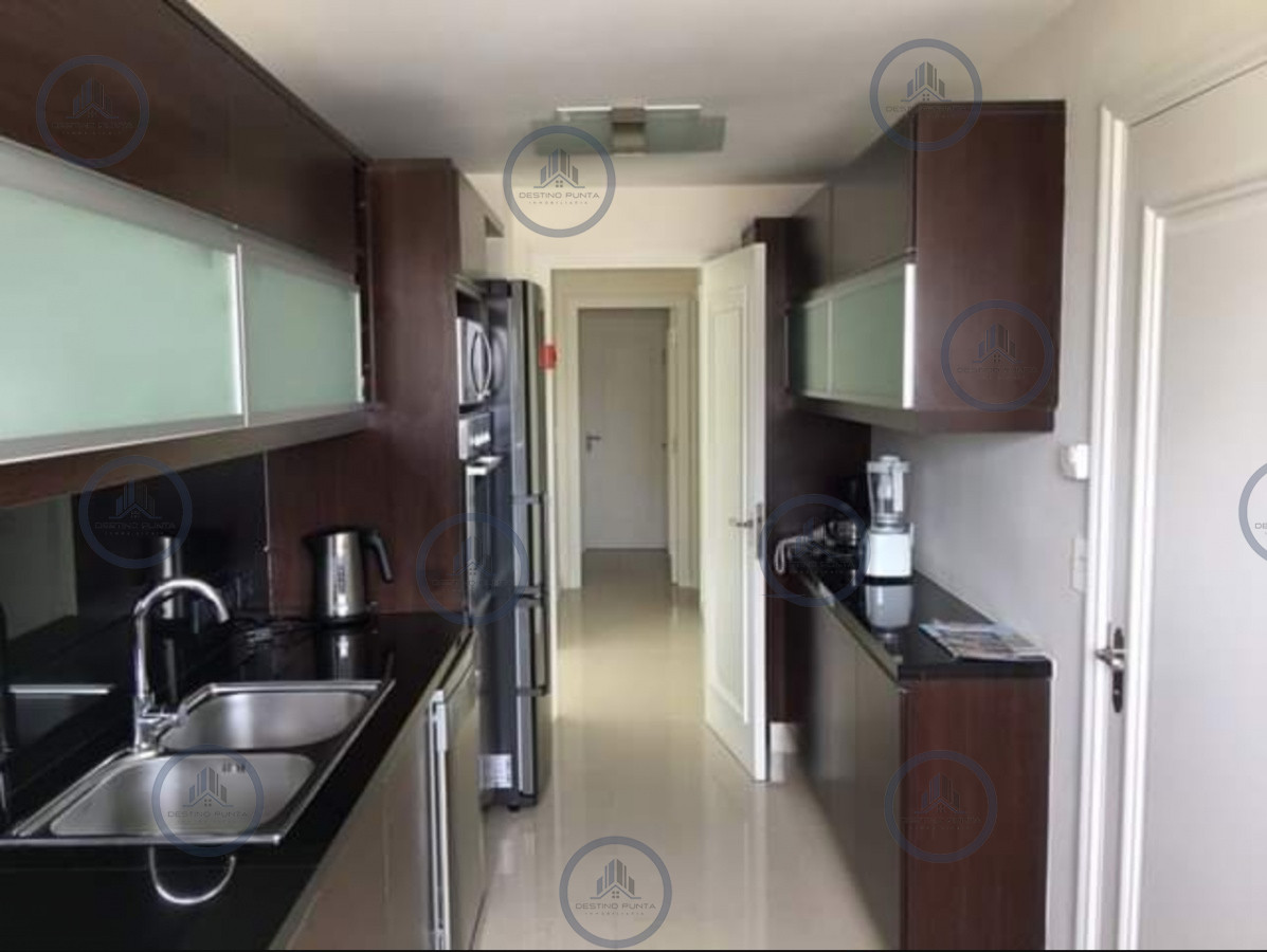 Apartamento ID.223 - Excelente Apartamento de dos Dormitorios en Playa Brava - Punta del Este