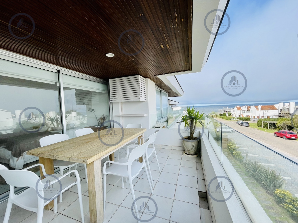 Apartamento ID.196 - Esturión de Montoya, Apartamento Penthouse de 3 Dormitorios y Parrillero en Playa Montoya, La Barra