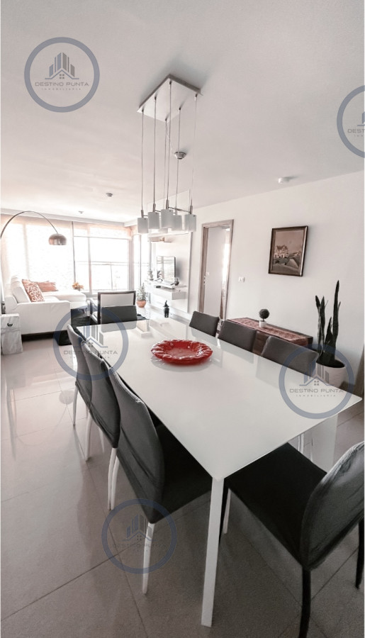 Apartamento ID.2314 - Apartamento de 2 dormitorios con 2 baños en alquiler por temporada torre moderna de Punta del este 