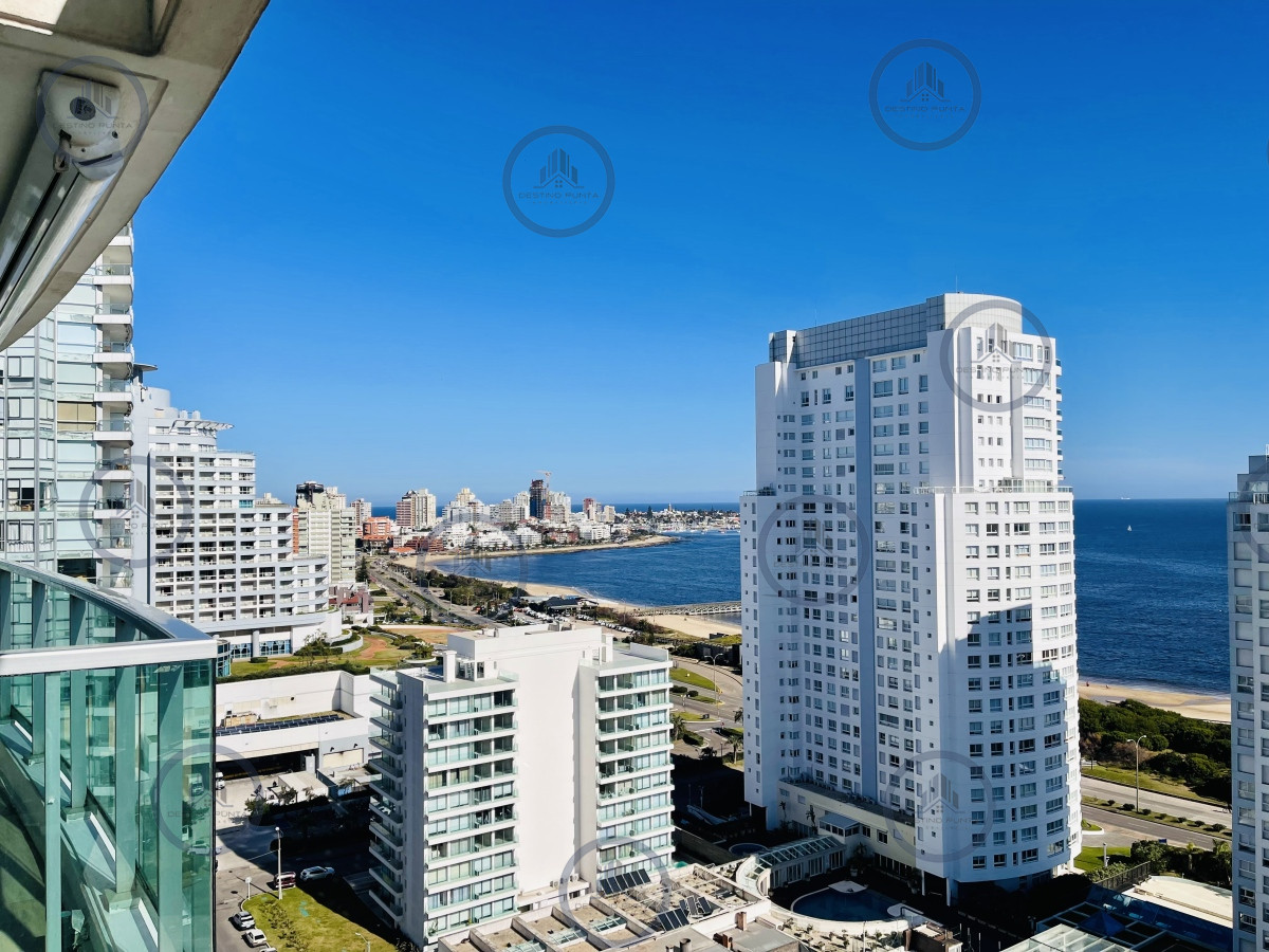 Apartamento ID.986 - Apartamento con Vista al Mar de 2 Dormitorios a Una Cuadra de la Playa, Punta del Este
