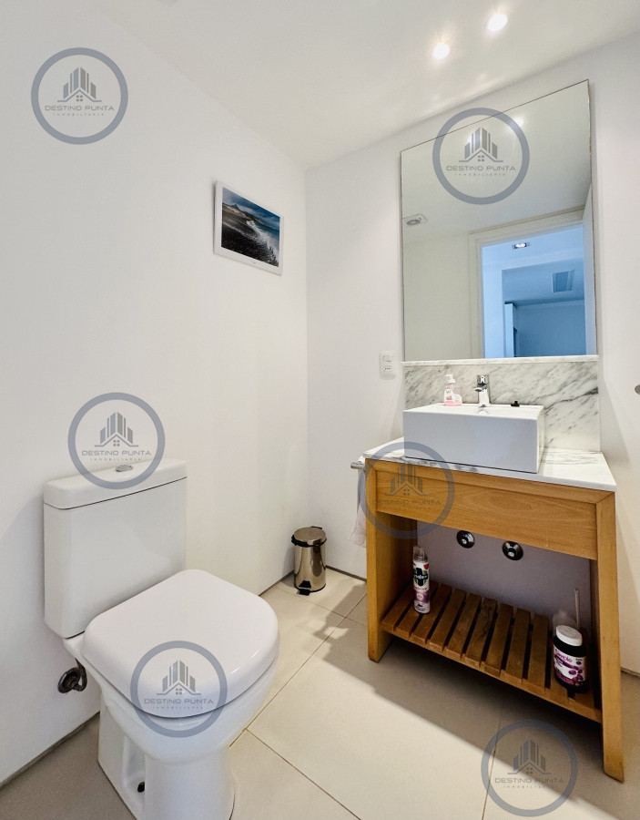 Apartamento ID.1690 - Venta y Alquiler temporario de apartamento moderno de dos dormitorios con parrillero en Punta Ballena