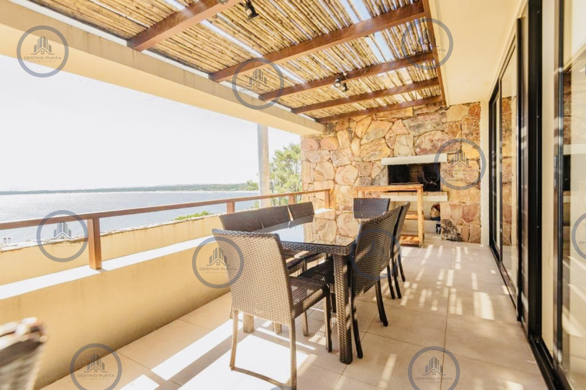 Apartamento ID.1143 - Alquiler temporario de apartamento de dos dormitorios con dos baños en suite, punta ballena 