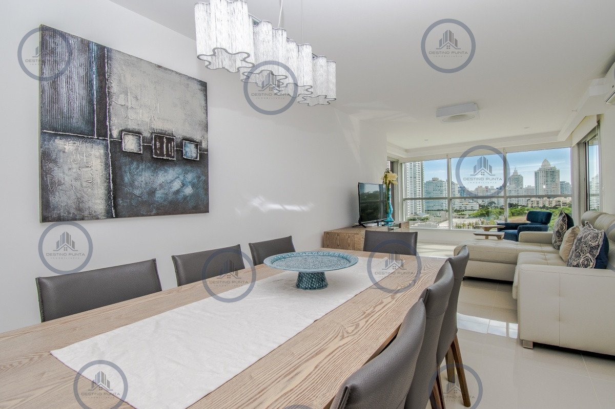 Apartamento ID.311 - Apartamento de 2 Dormitorios + Servicio - Look Brava