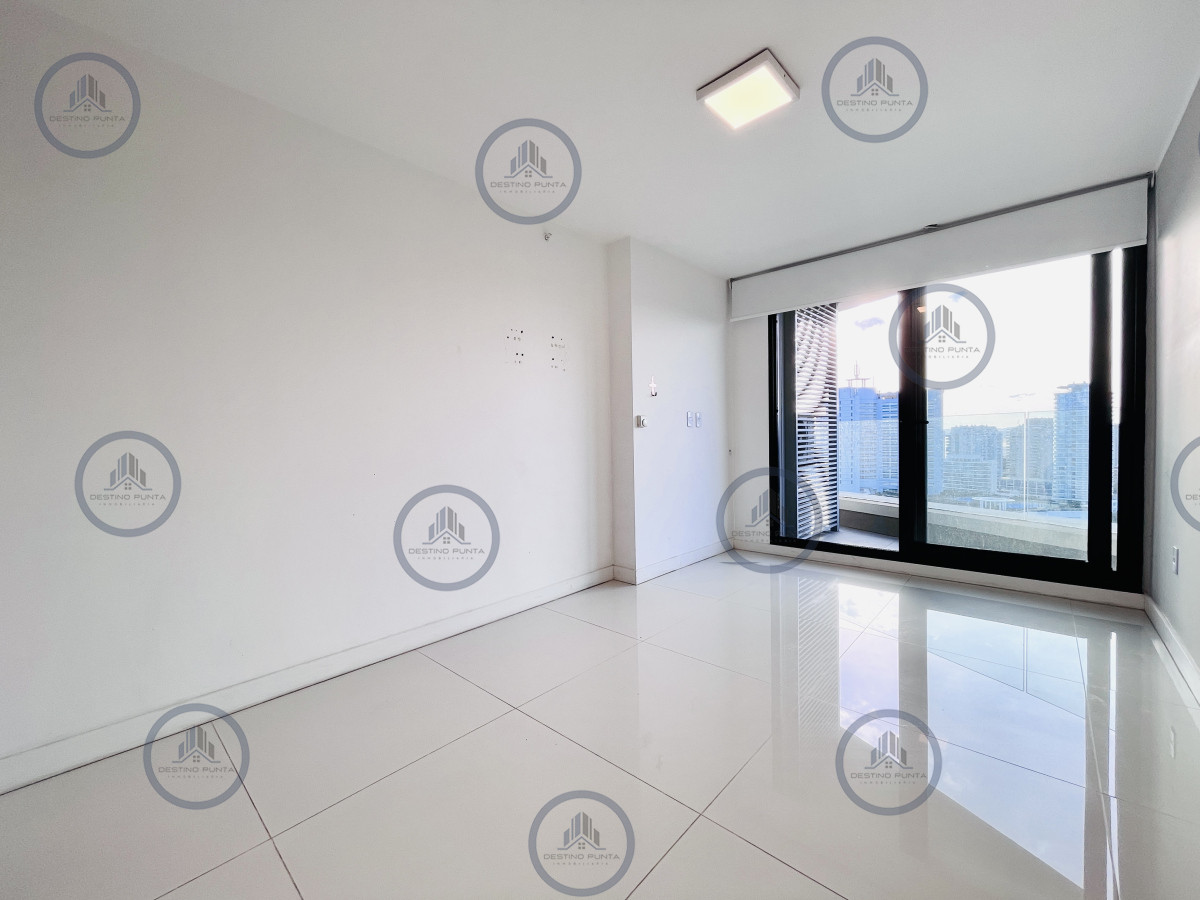 Apartamento ID.2711 - Apartamento de 2 Dormitorios en Alquiler Anual a pasos de Playas Mansa y Brava