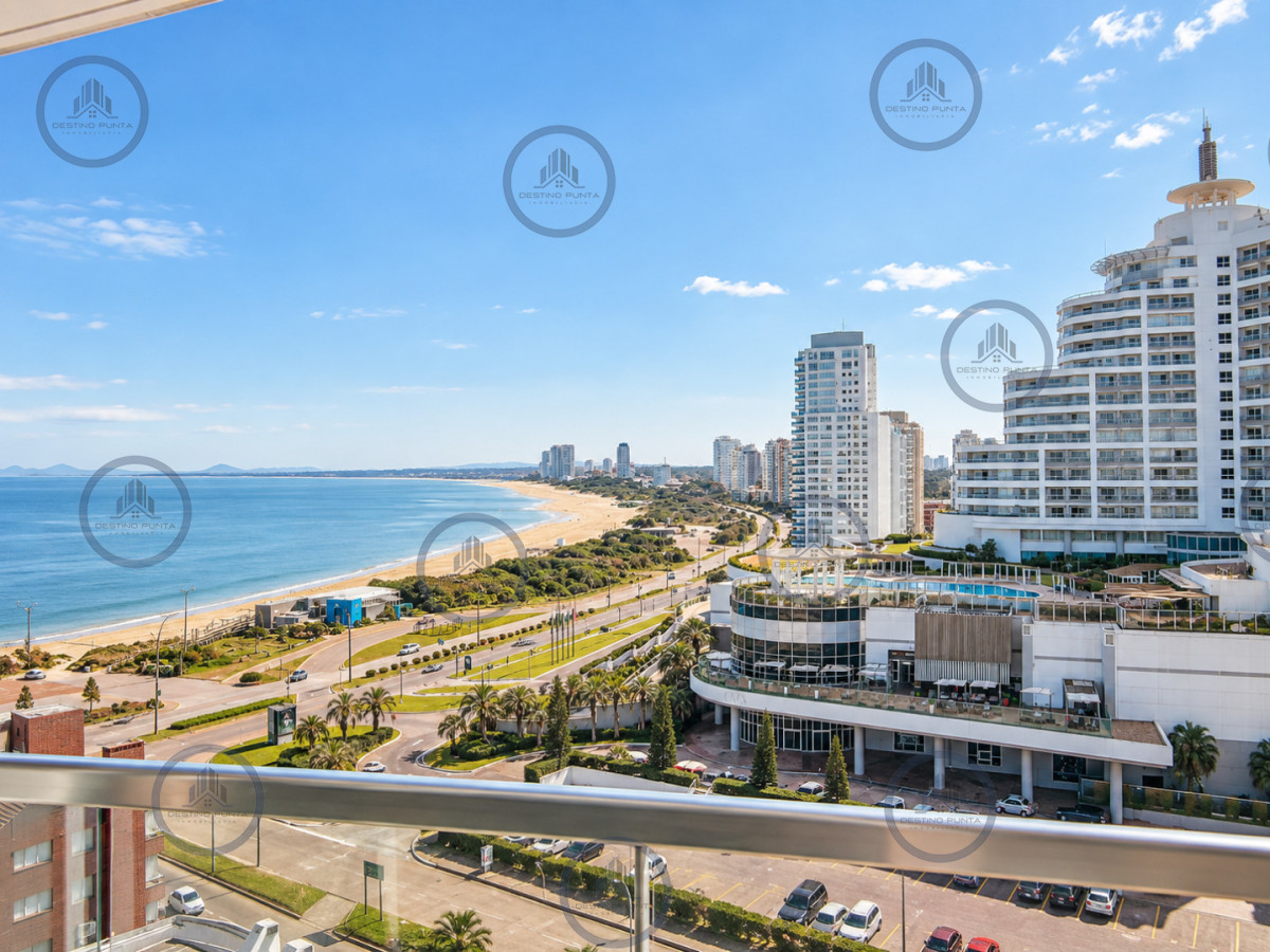 Apartamento ID.3306 - Moderno Apartamento de 3 Dormitorios en suite con Vista al Mar, Playa Mansa, Punta del Este