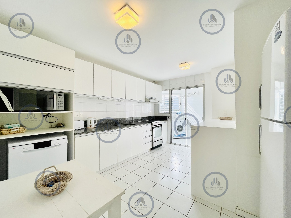Apartamento ID.1599 - Maravilloso Penthouse de 3 Dormitorios y Parrillero en Montoya, La Barra