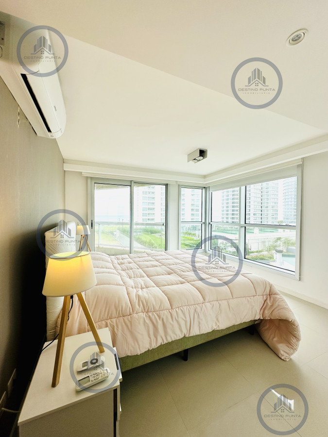 Apartamento ID.2295 - Oportunidad de venta apartamento de 3 dormitorios mas dependencia Playa Brava, Punta del Este