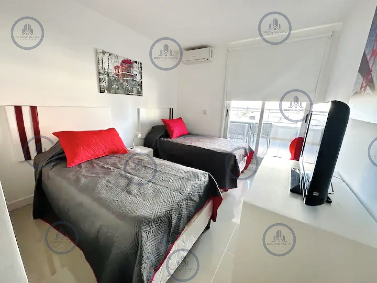 Apartamento ID.1168 - Moderno Apartamento de 2 Dormitorios y Medio en Torre con Servicios, Playa Brava