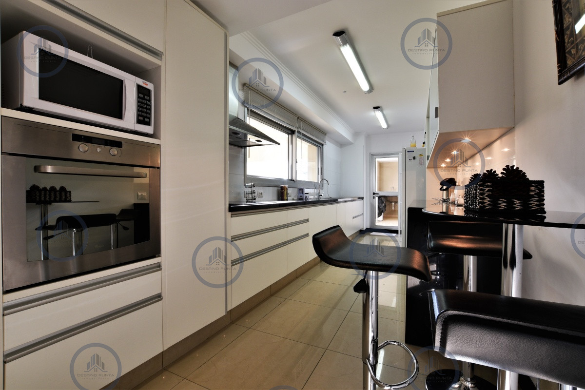 Apartamento ID.357 - Moderno Apartamento de 3 Dormitorios frente al Mar - Playa Brava