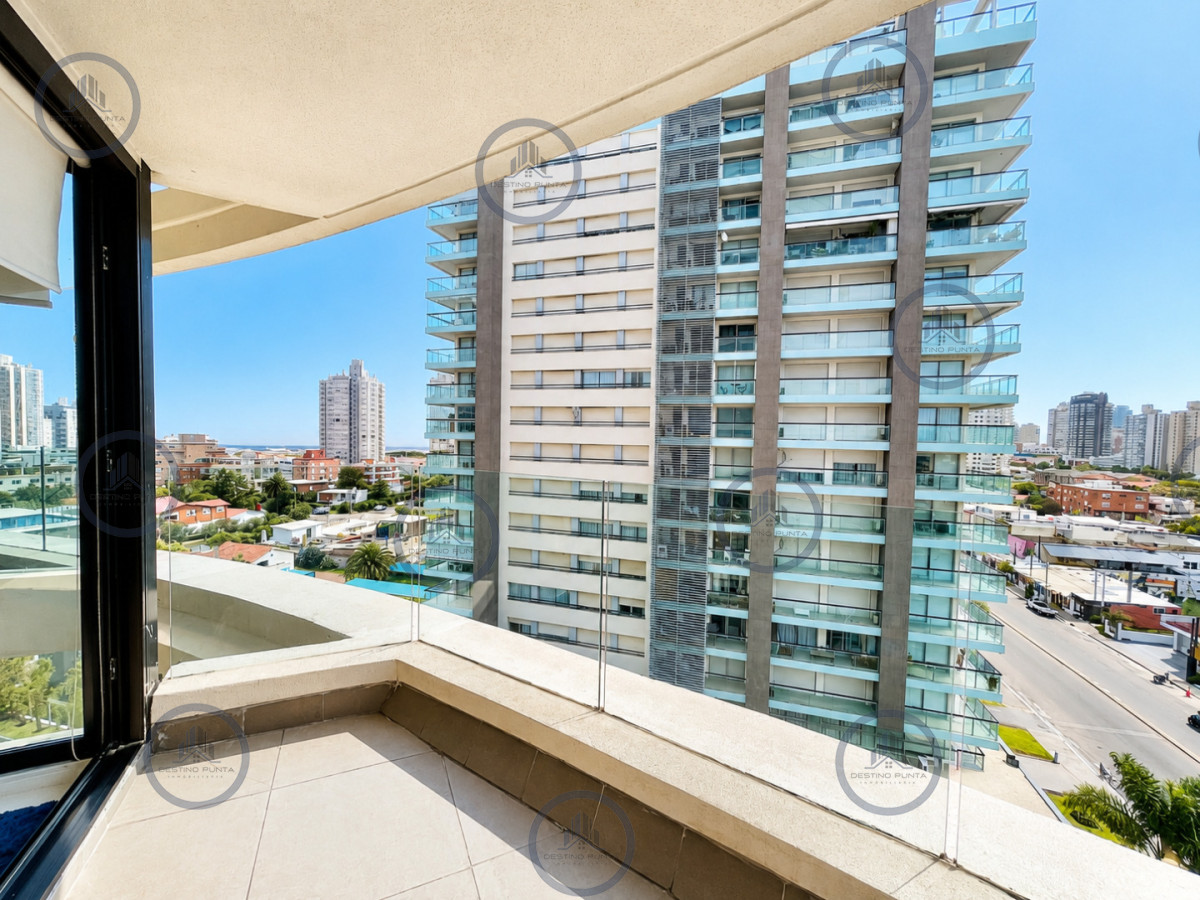 Apartamento ID.726 - Alquiler Anual, Apartamento Moderno de 1 Dormitorio en Torre con servicios, Punta del Este 