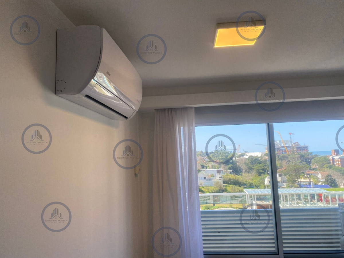 Apartamento ID.3284 - Alquiler temporal de apartamento a pasos de Playa Brava, 3 dormitorios mas dependencia y parrillero