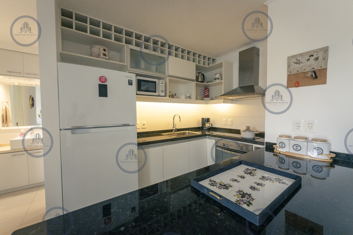 Apartamento ID.2080 - Alquiler temporario de apartamento de 1 dormitorio a un par de cuadras de playa Brava, Punta del Este