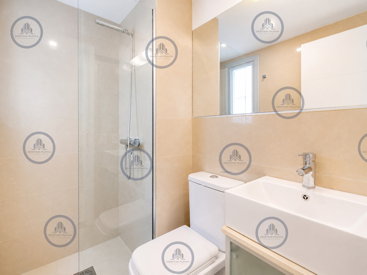 Apartamento ID.1817 - Apartamento de 3 Dormitorios Primera Línea del Mar, Playa Brava Punta del Este
