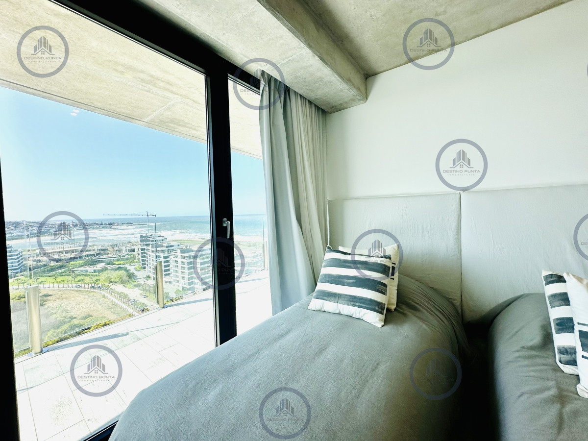 Apartamento ID.677 - Venta y alquiler de apartamento de tres dormitorios con tres suites moderno a estrenar, playa Brava