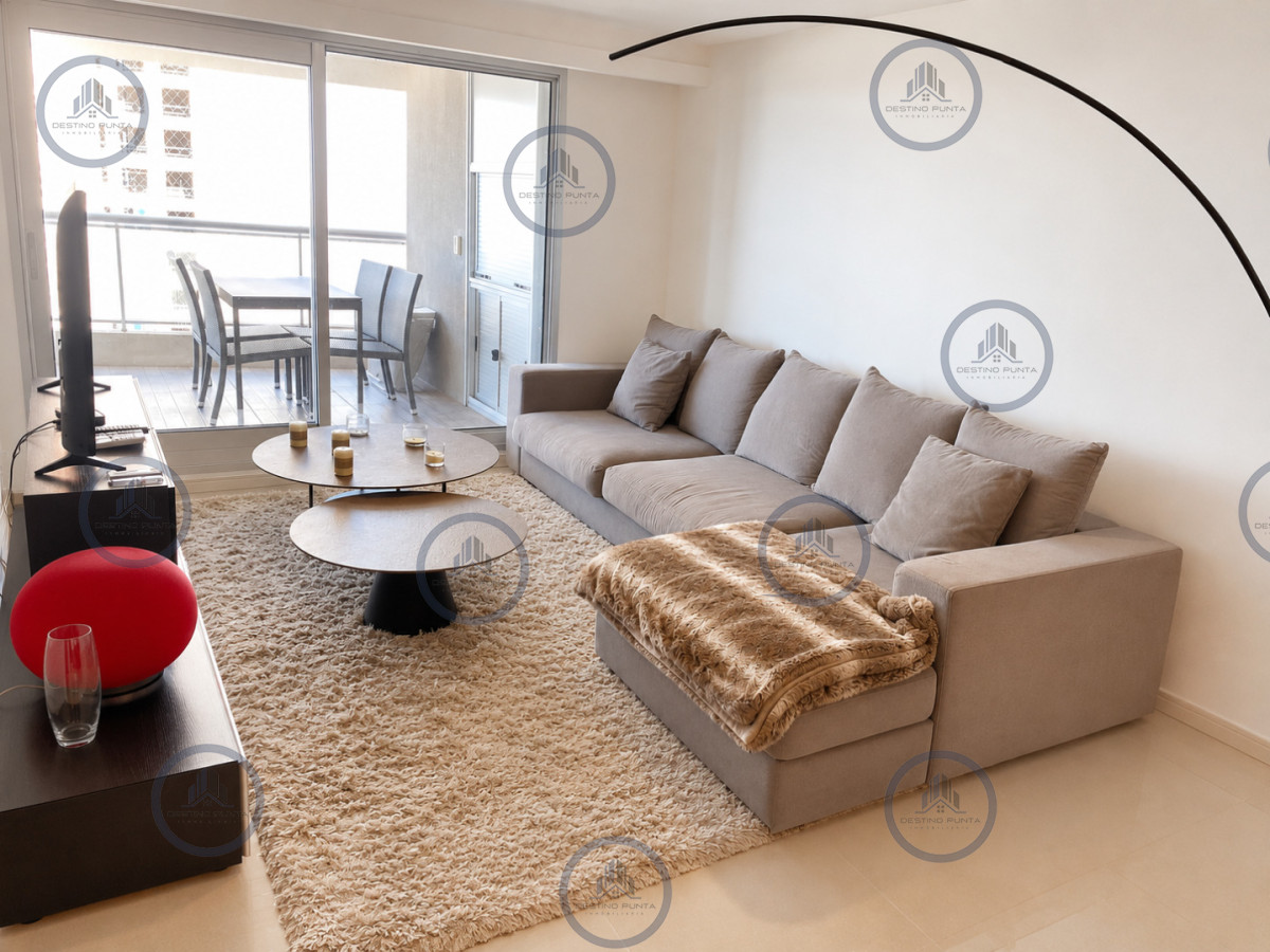 Apartamento ID.1776 - Venta de gran apartamento de 3 dormitorios con parrillero propio en Playa Brava, Punta del Este
