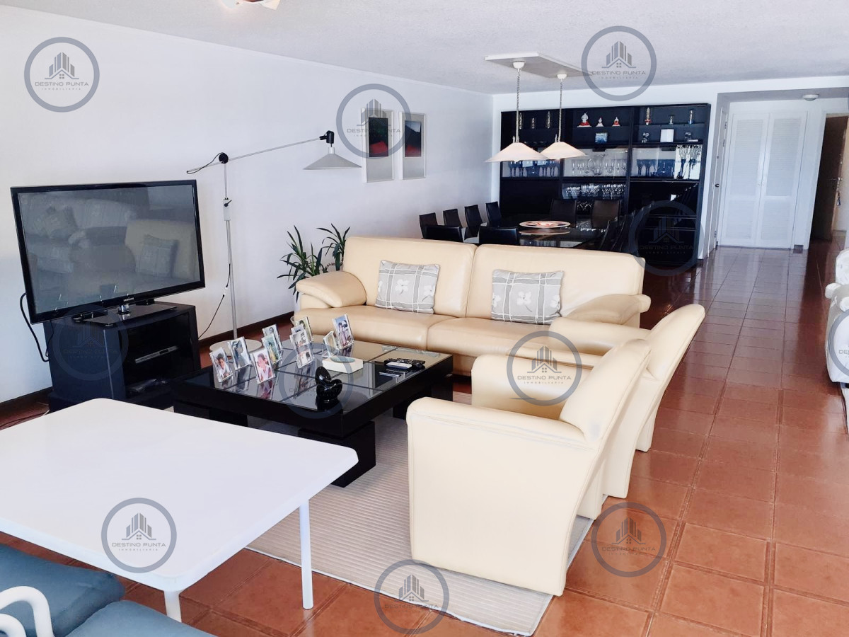 Apartamento ID.1173 - Espectacular Apartamento de 3 Dormitorios Frente al Mar, Playa Brava