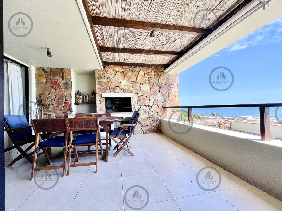 Apartamento ID.928 - Alquiler temporario de apartamento de dos dormitorios con parrillero de uso exclusivo en Punta Ballena