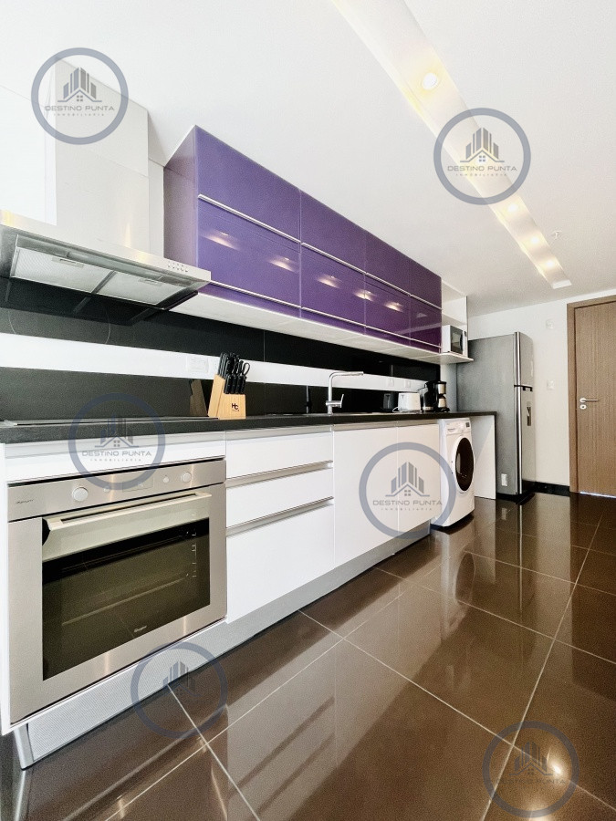 Apartamento ID.801 - Apartamento de 2 Dormitorios y Parrillero con Vista al Mar en Playa Brava, Look Tower