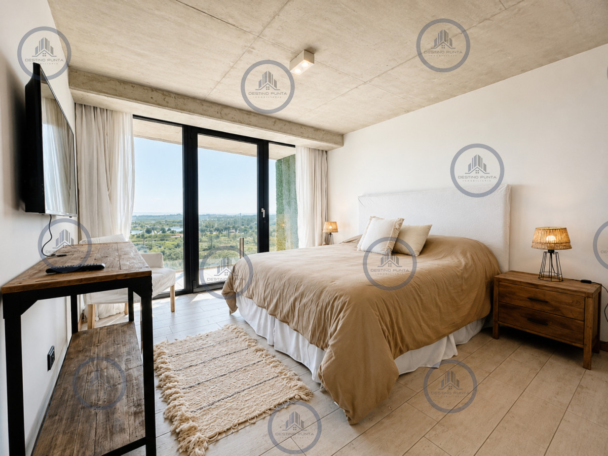 Apartamento ID.679 - Moderno Apartamento de 1 Dormitorio en suite piso alto en Torre Surfside Village, Punta del Este