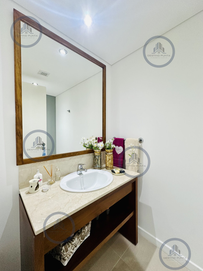 Apartamento ID.1762 - Oportunidad en Venta! Apartamento sobre playa Brava de 3 Dormitorios más Dependencia, Torre Le Parc