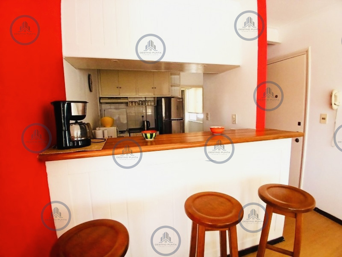 Apartamento ID.3193 - Venta | Apartamento de 2 dormitorios frente al mar – Playa Mansa, Punta del Este
