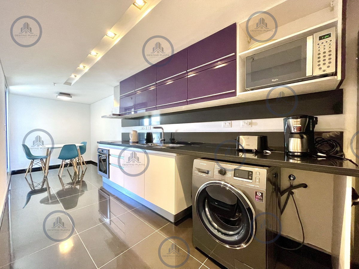 Apartamento ID.442 - Alquiler temporario de apartamento de dos dormitorios con dos baños en Playa Brava