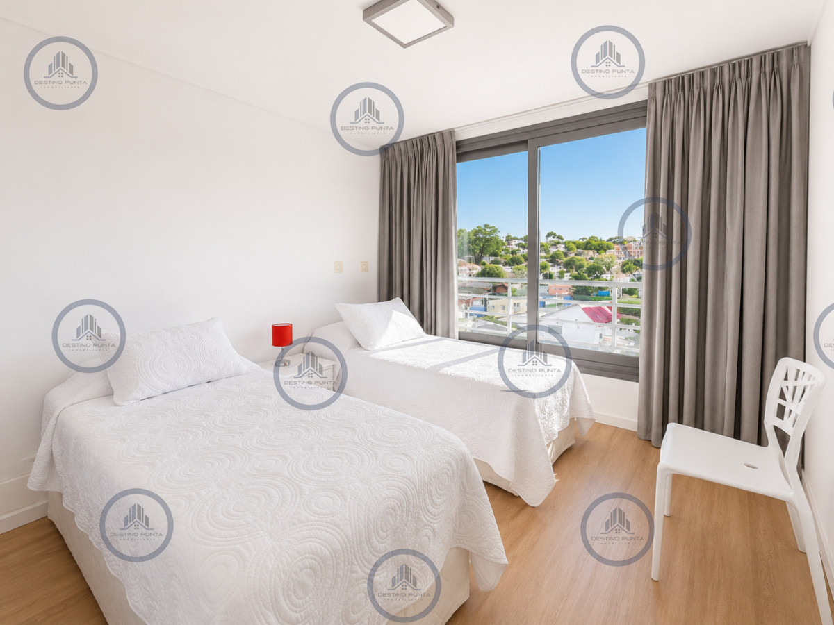 Apartamento ID.3290 - Excelente Apartamento de 2 Dormitorios en Alexander Boulevard, Punta del Este