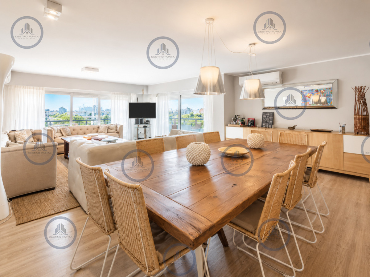 Apartamento ID.3027 - Espectacular Apartamento de 3 Dormitorios en Península de Punta del Este. En Venta y Alquiler Anual