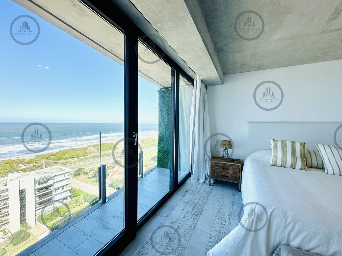 Apartamento ID.677 - Venta y alquiler de apartamento de tres dormitorios con tres suites moderno a estrenar, playa Brava