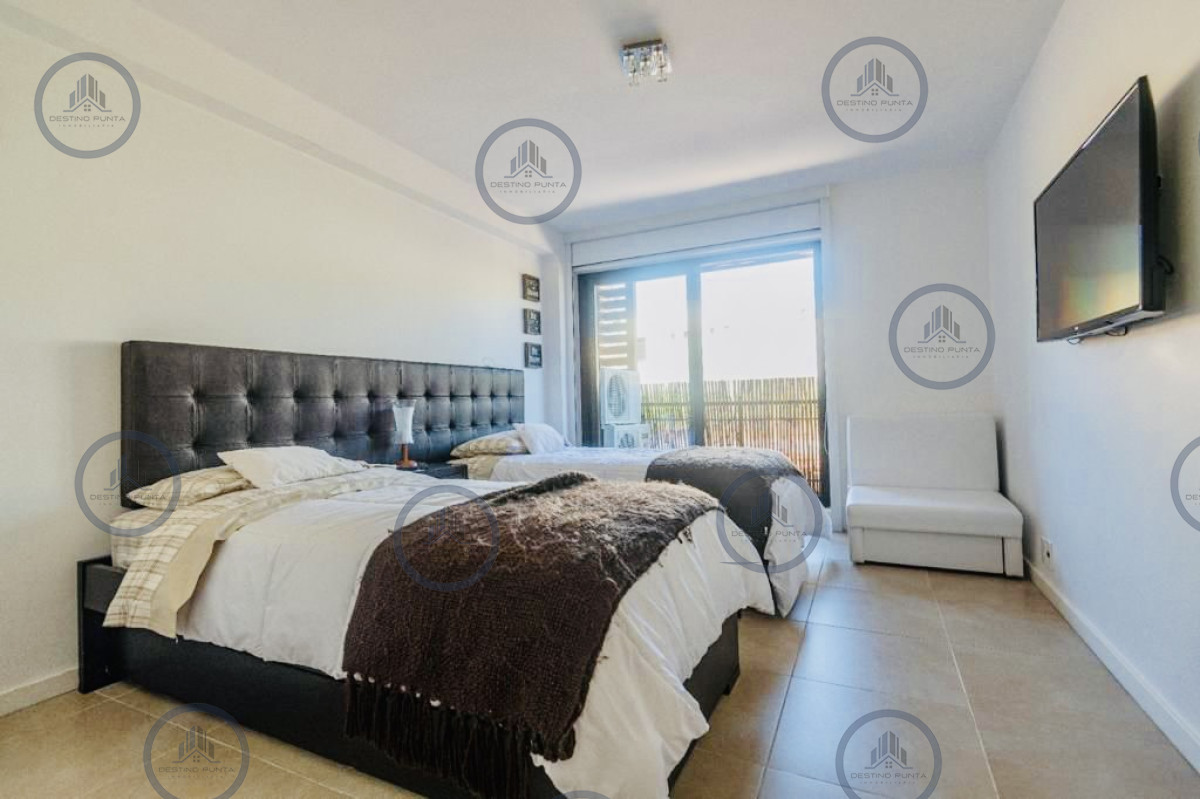 Apartamento ID.1143 - Alquiler temporario de apartamento de dos dormitorios con dos baños en suite, punta ballena 
